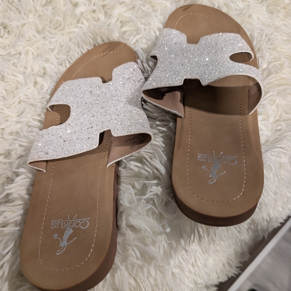 Corkys Women's Sparkle Slide Sandals - White and Tan